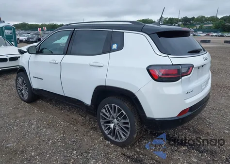 2022 Jeep Compass Limited 4X4 из США, поврежденный, VIN 3C4NJDCB2NT122490